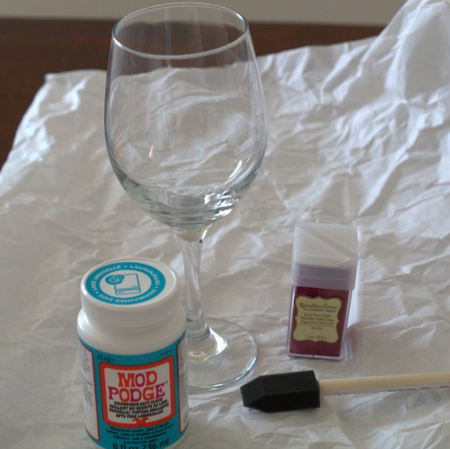 How to Make Glitter Wine Glasses