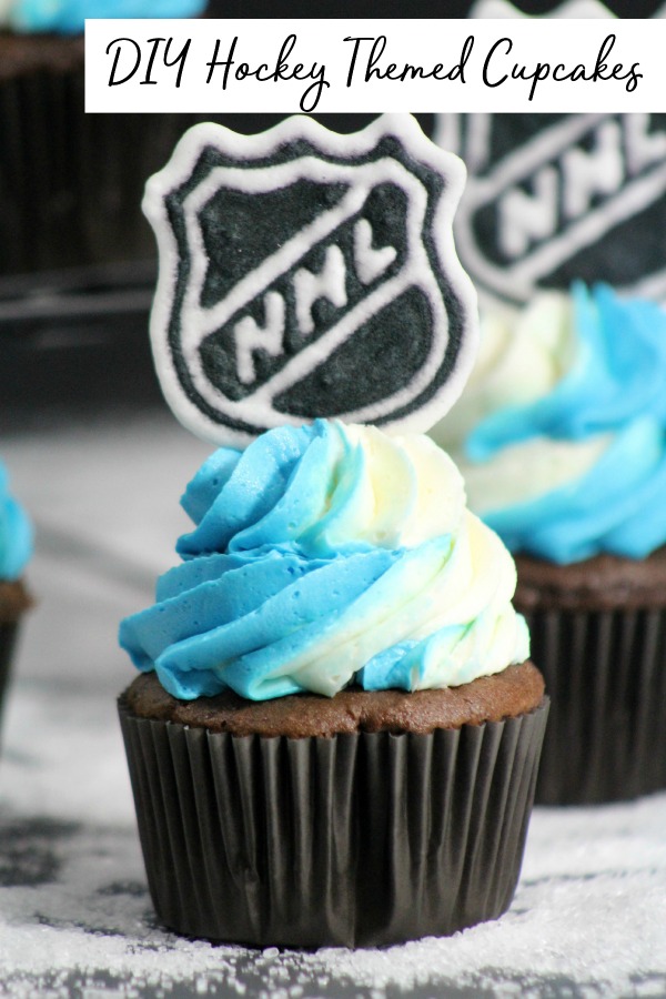 Make these amazing NHL Hockey themed cupcakes 