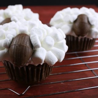 quick and easy sheep cupcakes