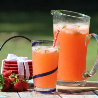 Strawberry mojito lemonade vert