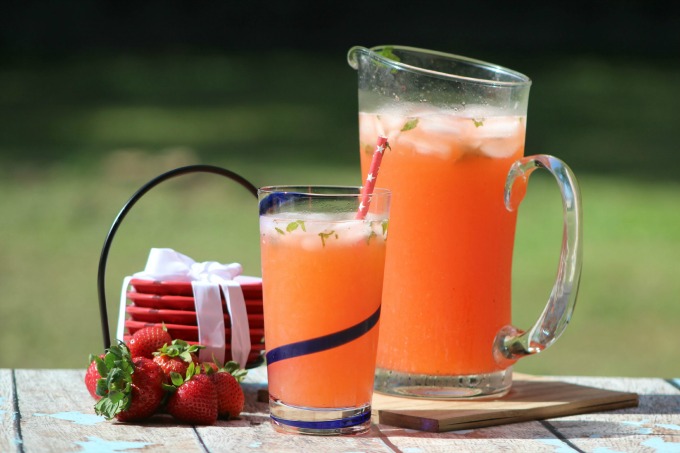 Strawberry mojito lemonade vert