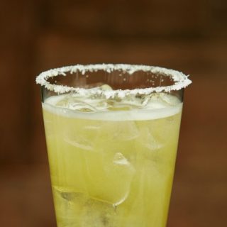 How to make a mexican mule beer cocktail