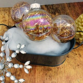 How to make tinsel Christmas ornaments