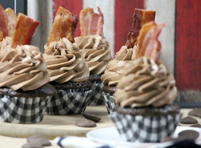 How to make Chocolate Bacon Cupcakes with Chocolate bacon frosting | Recipe