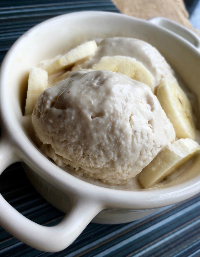 banana yogurt in bowl