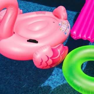 The best giant pool floats for adults from Amazon