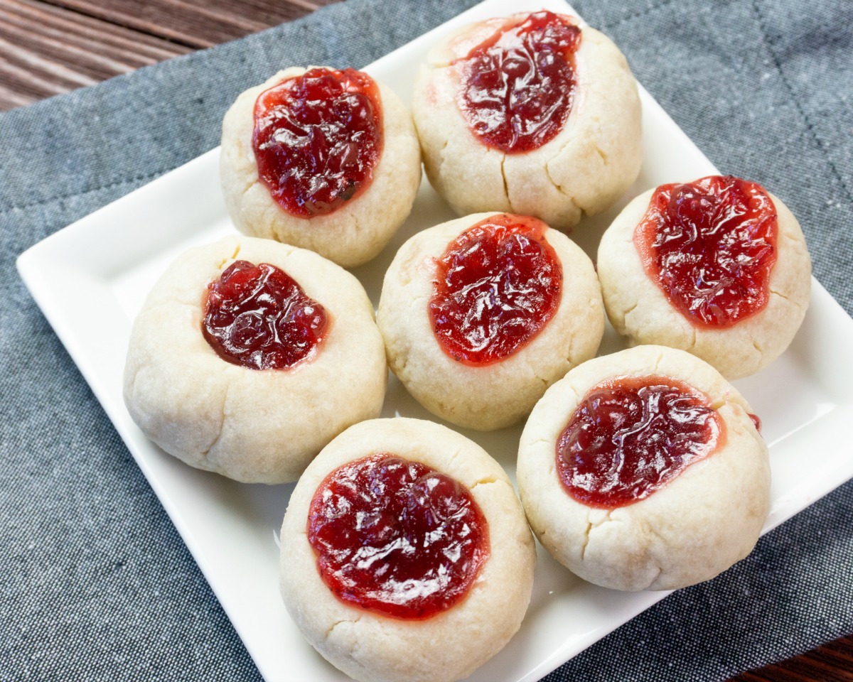 Lingonberry Thumbprint Cookies Recipe