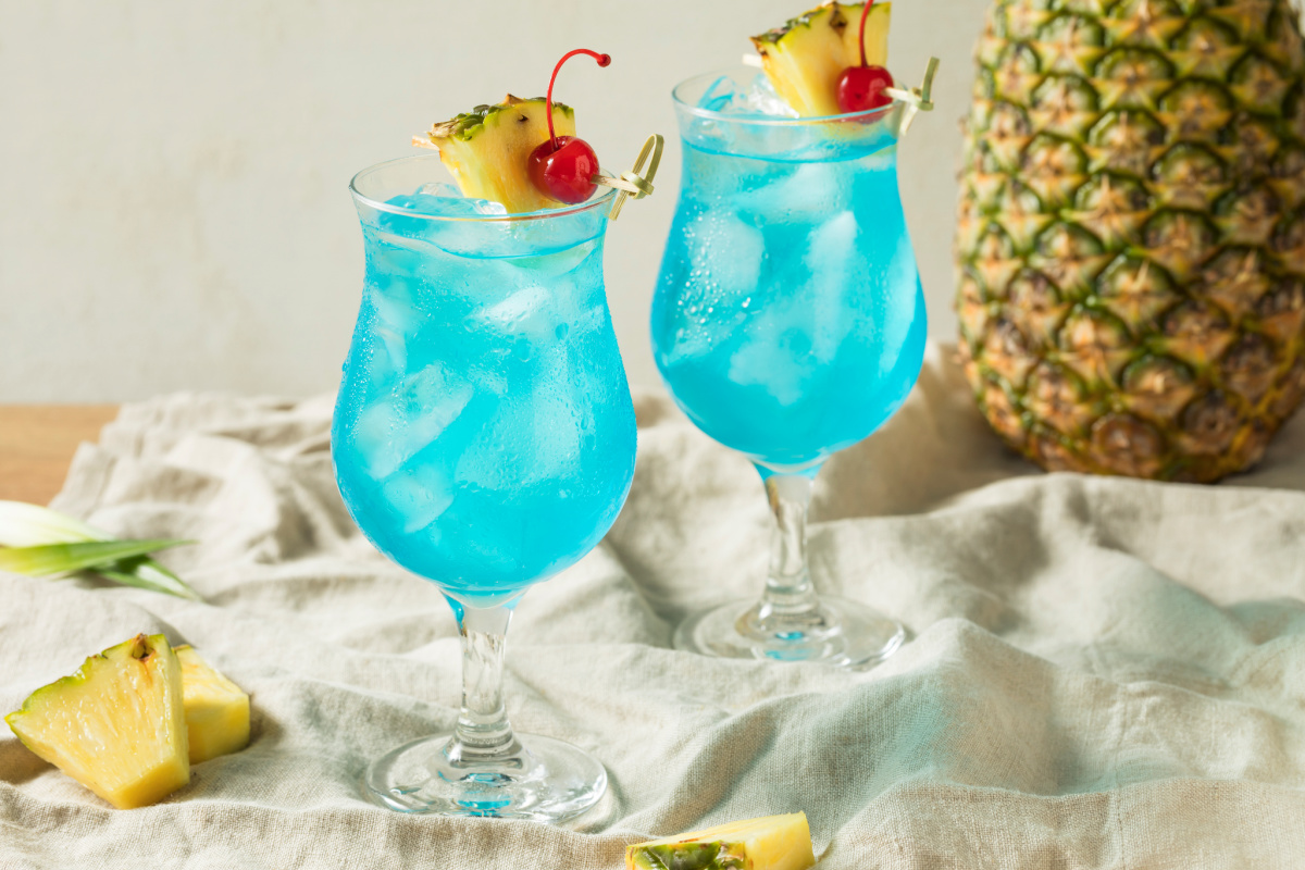 Blue Hawaii cocktail recipe