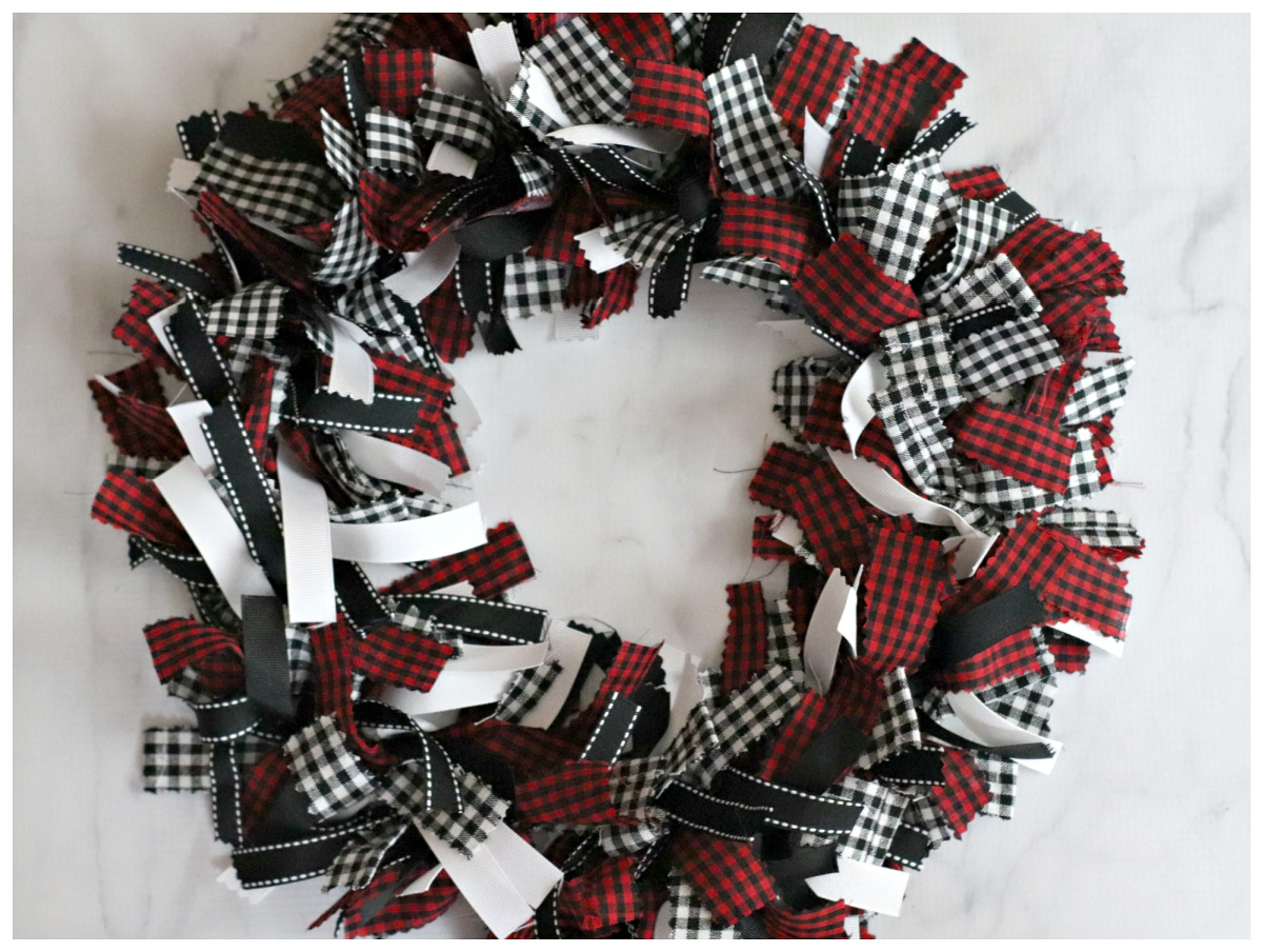 How to make a Buffalo Plaid wreath