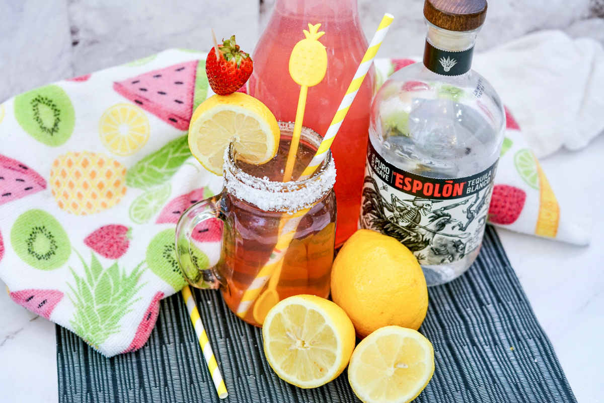 Strawberry lemonade margarita cocktail recipe