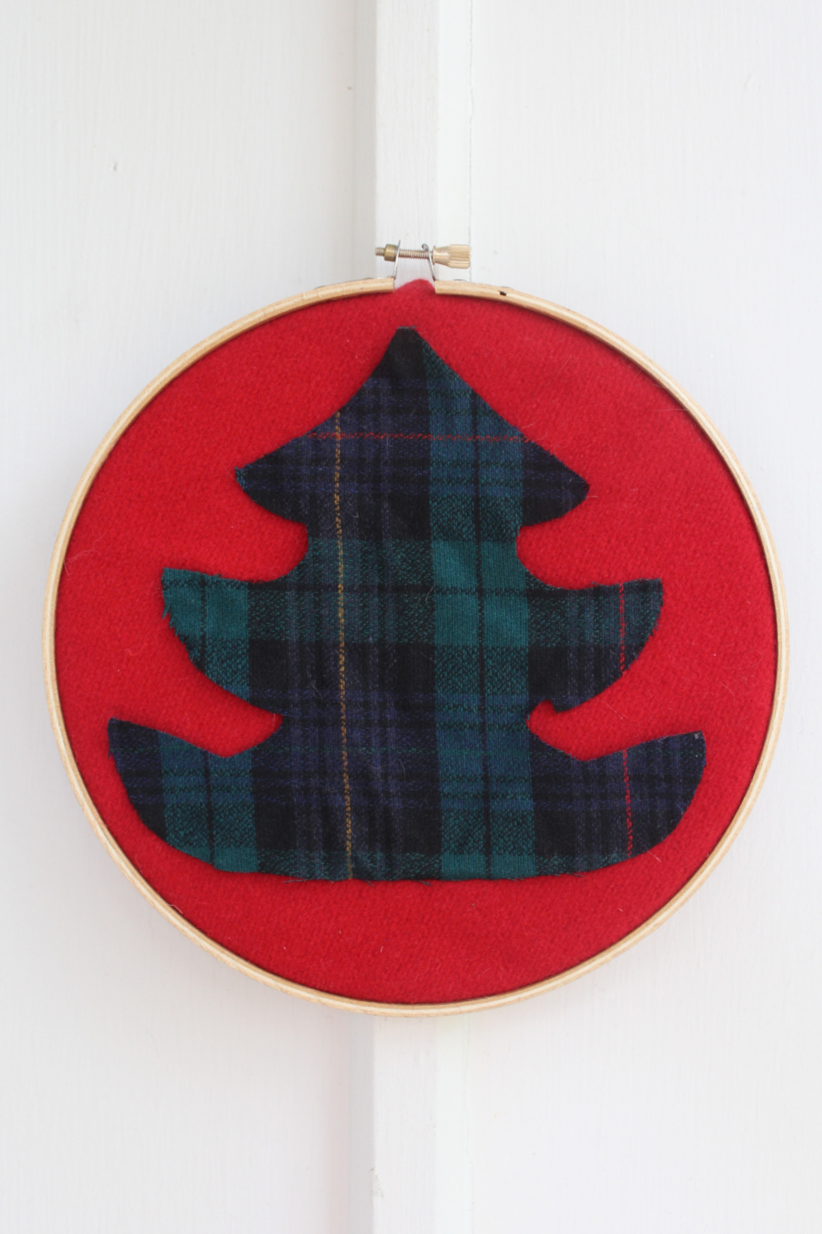 DIY Plaid Tree Wall Hanging