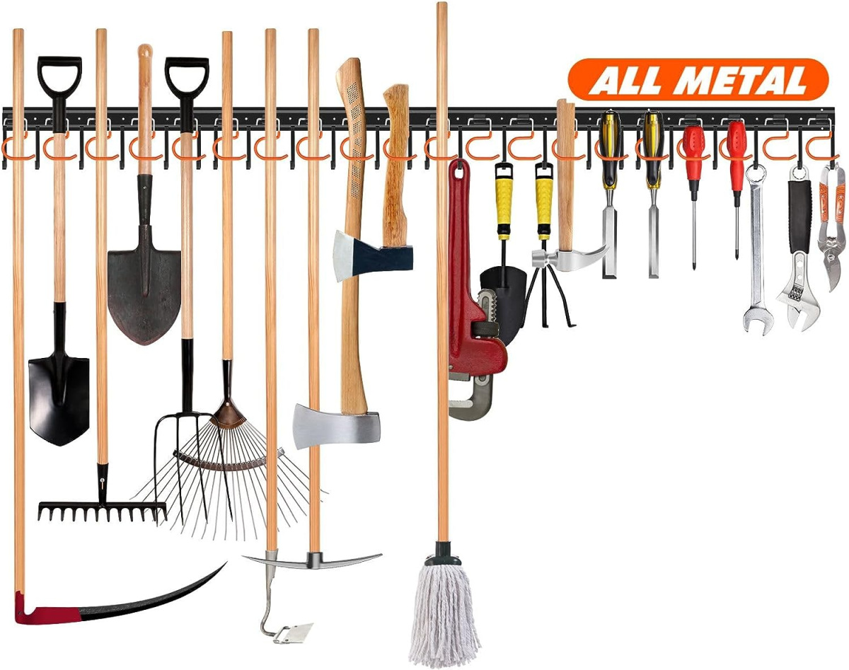 Metal wall rack to organize tools