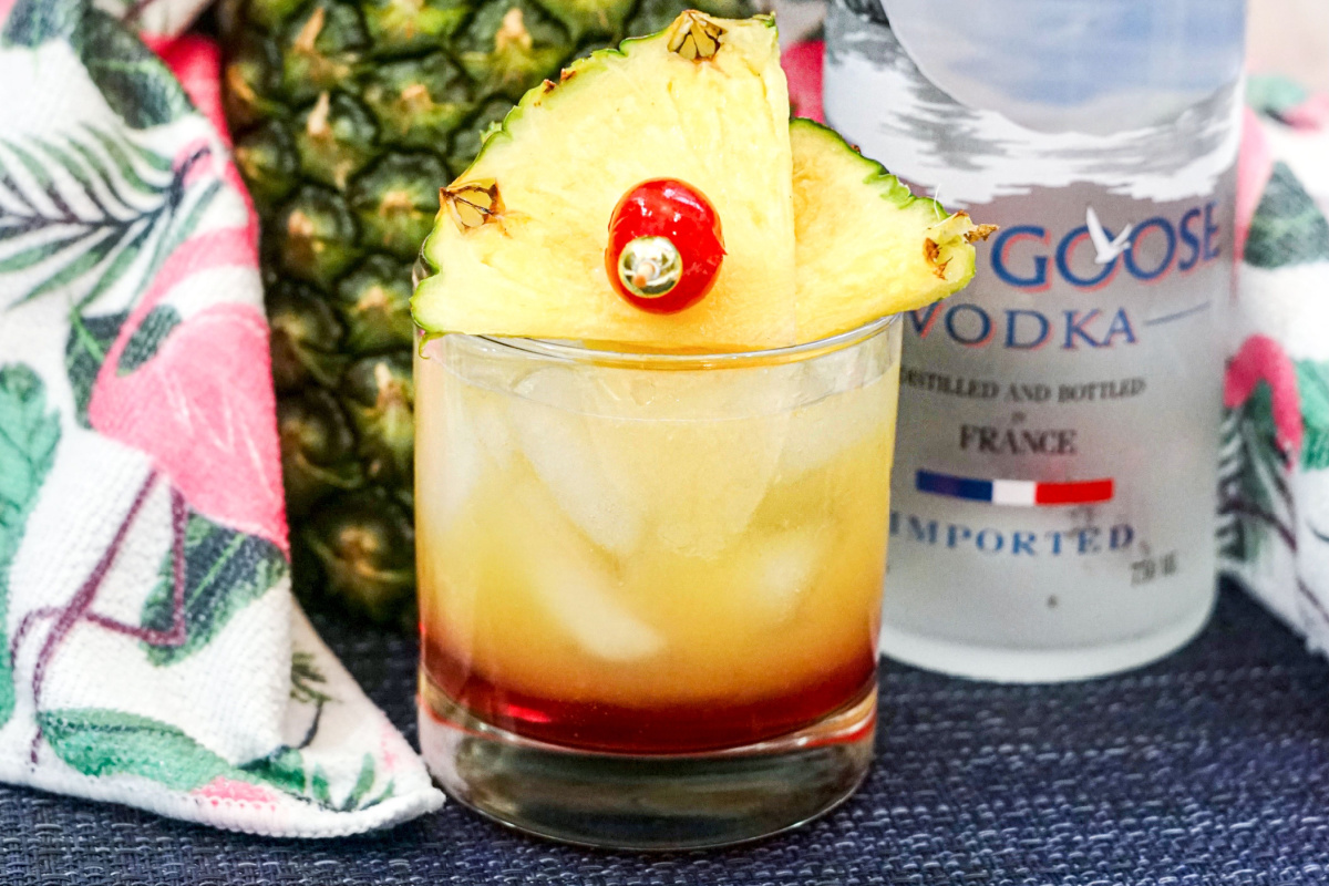 Classic Bay Breeze cocktail