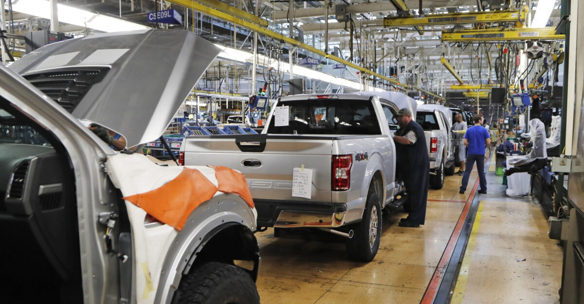 US auto industry to begin reopening plants in recovery from