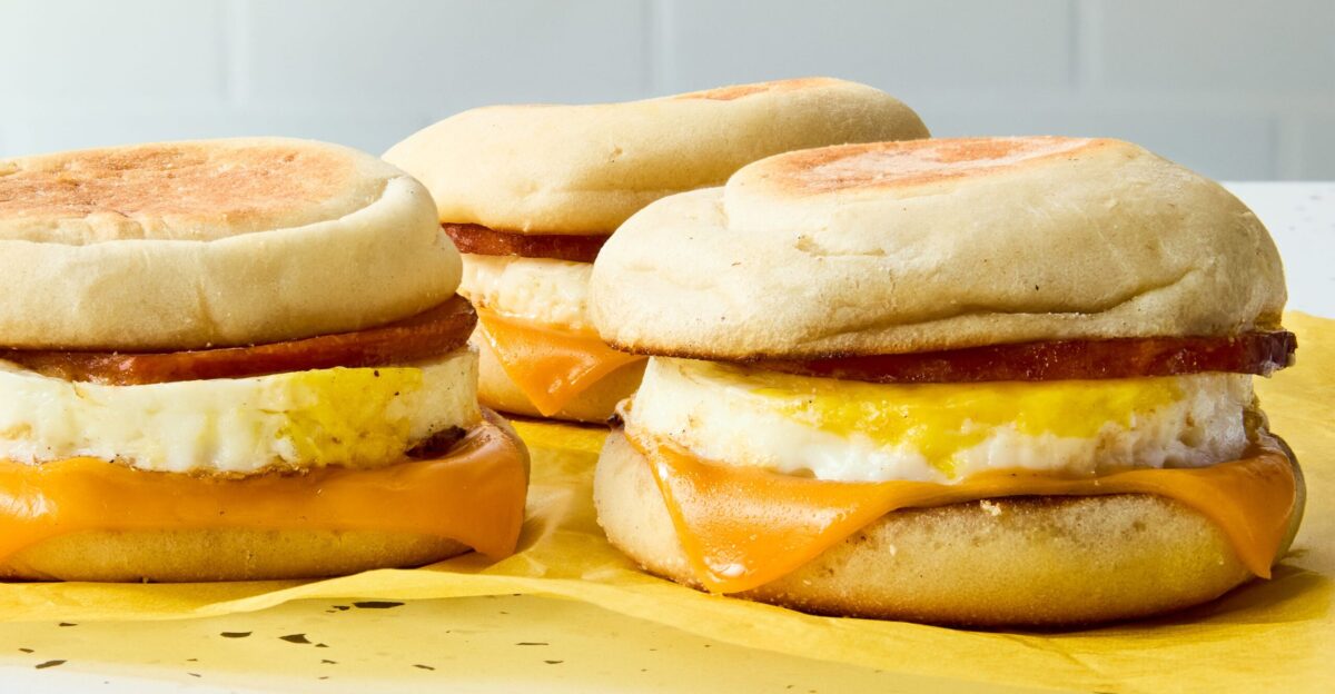 Best Copycat Egg McMuffin Recipe - How To Make Copycat Egg McMuffins