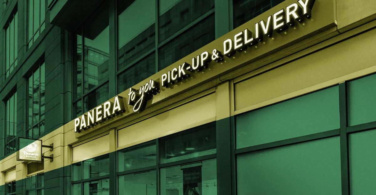 Panera Bread introduces grocery pickup and delivery service by Katrina Crandell
