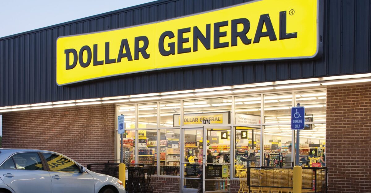 Dollar General adding 50 000 jobs as coronavirus crisis drives demand