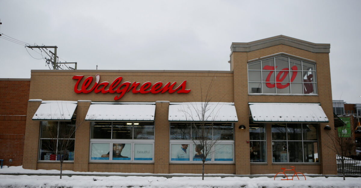 U S pharmacies strike first deals with counties over opioids