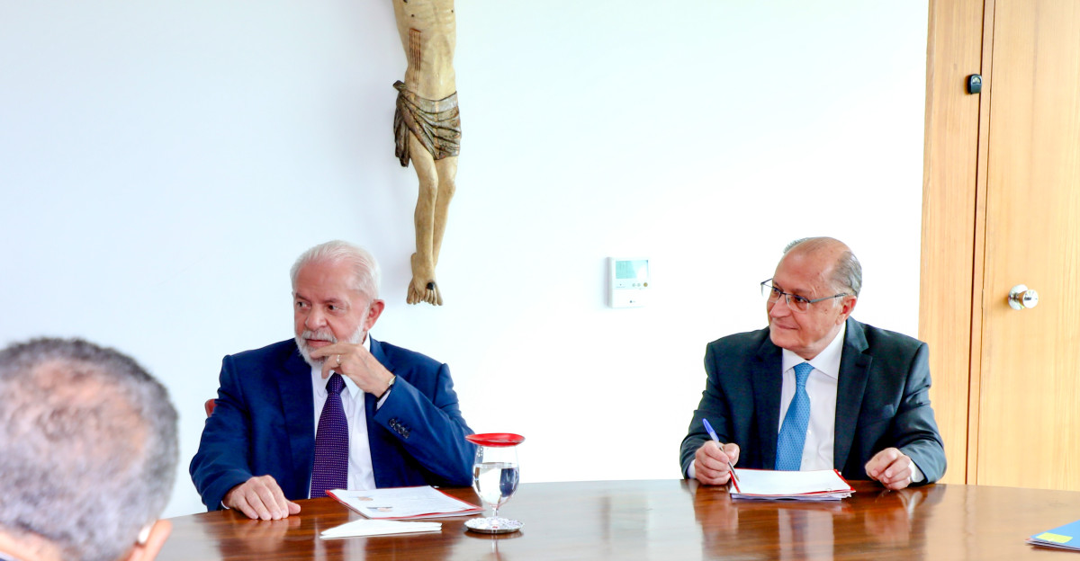 03-2024 Vice-Presidente da Rep blica Geraldo Alckmin durante Reuni o com Presidente Luiz In cio Lula da Silva e CEO e Diretor-Executivo Global da Stellantis Carlos Tavares em Bras lia DF Foto Valdenio Vieira SEAUD
