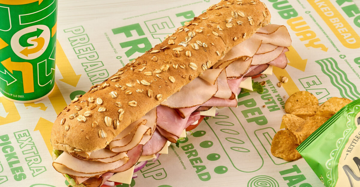 SUBWAY CELEBRATES THE RETURN OF HONEY OAT BREAD AND CREAMY